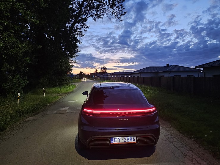 Sadarbībā ar auto nomu «SIXT Latvija» un «Porsche Macan 4» apceļojam Latviju 373411