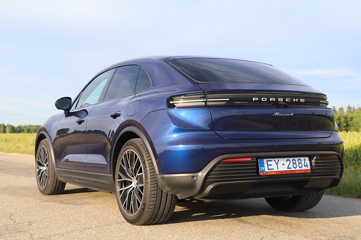 Kad ceļš ir galamērķis — Latvija ar «SIXT Latvija» un «Porsche Macan 4» 373548