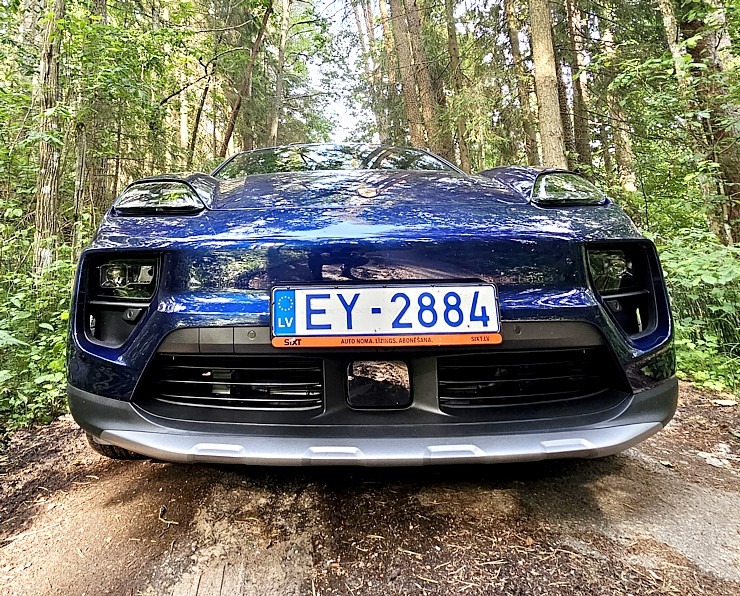 Kad ceļš ir galamērķis — Latvija ar «SIXT Latvija» un «Porsche Macan 4» 373558