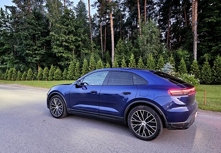 Kad ceļš ir galamērķis — Latvija ar «SIXT Latvija» un «Porsche Macan 4» 373563
