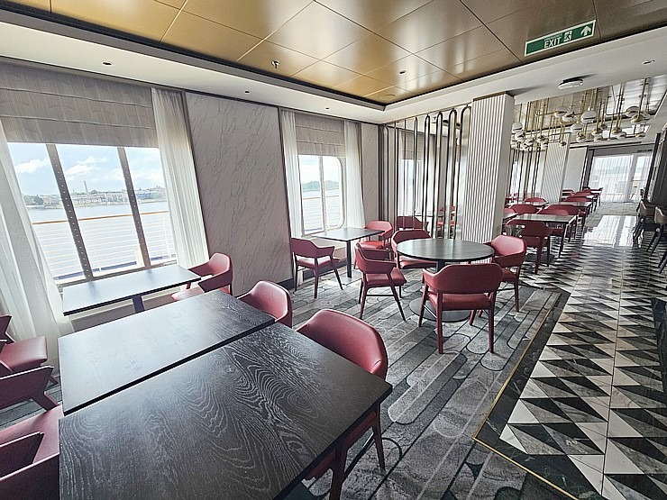 Rīgā pirmo reizi ienāk luksus kruīzu kuģis «Spirit of Adventure», kas pieder britu kompānijai «Saga Cruises» 373884