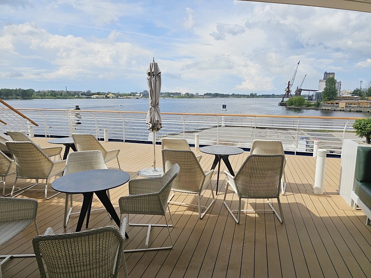 Rīgā pirmo reizi ienāk luksus kruīzu kuģis «Spirit of Adventure», kas pieder britu kompānijai «Saga Cruises» 373889