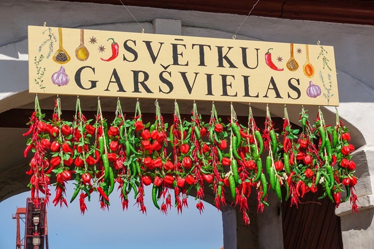 Ventspilnieki un viesi daudzpusīgi svin pilsētas svētkus 374593
