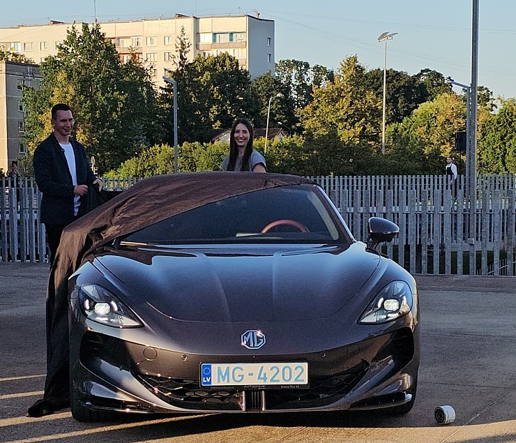Leģendārais britu auto zīmols «MG» ar autocentru «Autobrava» palīdzību ienāk Latvijā 375394