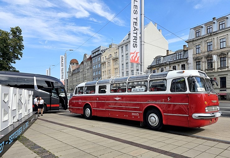 Retro autobusu festivāls - «Lux Express Latvia» atzīmē 30 gadu jubileju pasažieru pārvadājumu jomā Retro autobusu festivāls - «Lux Express Latvia» atzīmē 30 gadu jubileju pasažieru pārvadājumu jomā 375407