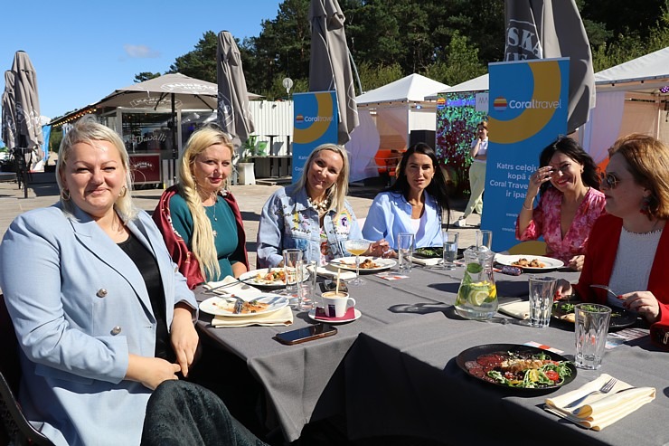 «Coral Travel Latvia» ar Turcijas viesnīcu tīklu «Maxx Royal Resorts» ielūdz tūrisma konsultantus uz Jūrmalu kopā ar bērniem «Coral Travel Latvia» ar Turcijas viesnīcu tīklu «Maxx Royal Resorts» ielūdz tūrisma konsultantus uz Jūrmalu kopā ar bērniem 375710
