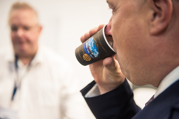 Ķīpsalā norit Baltijas lielākā pārtikas industrijas izstāde «Riga Food 2025», kurai ir jau 30 gadu dzimšanas diena. Foto: Ieva Makare 376349