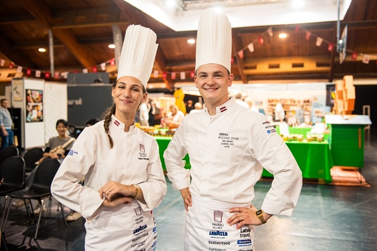 Ķīpsalā norit Baltijas lielākā pārtikas industrijas izstāde «Riga Food 2025», kurai ir jau 30 gadu dzimšanas diena. Foto: Ieva Makare 376363