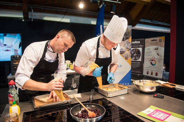 Ķīpsalā norit Baltijas lielākā pārtikas industrijas izstāde «Riga Food 2025», kurai ir jau 30 gadu dzimšanas diena. Foto: Ieva Makare 376376