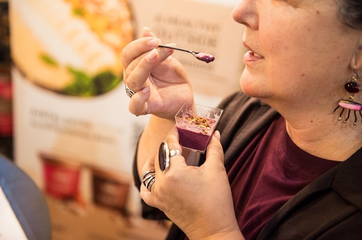 Ķīpsalā norit Baltijas lielākā pārtikas industrijas izstāde «Riga Food 2025», kurai ir jau 30 gadu dzimšanas diena. Foto: Ieva Makare 376377