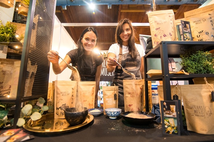 Ķīpsalā norit Baltijas lielākā pārtikas industrijas izstāde «Riga Food 2025», kurai ir jau 30 gadu dzimšanas diena. Foto: Ieva Makare 376380