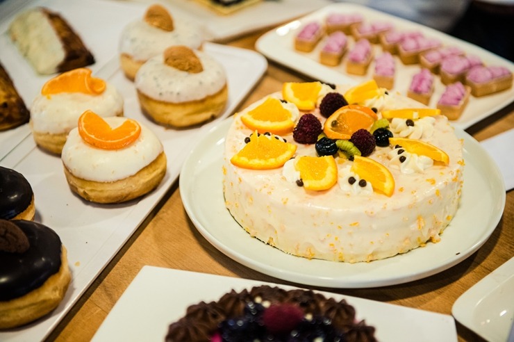 Ķīpsalā norit Baltijas lielākā pārtikas industrijas izstāde «Riga Food 2025», kurai ir jau 30 gadu dzimšanas diena. Foto: Ieva Makare 376408