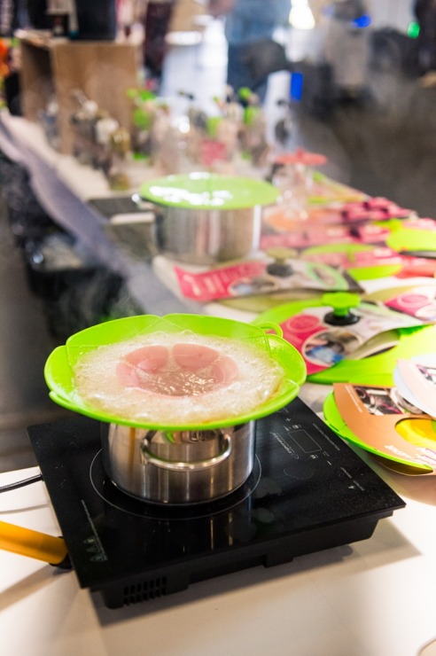 Ķīpsalā norit Baltijas lielākā pārtikas industrijas izstāde «Riga Food 2025», kurai ir jau 30 gadu dzimšanas diena. Foto: Ieva Makare 376409