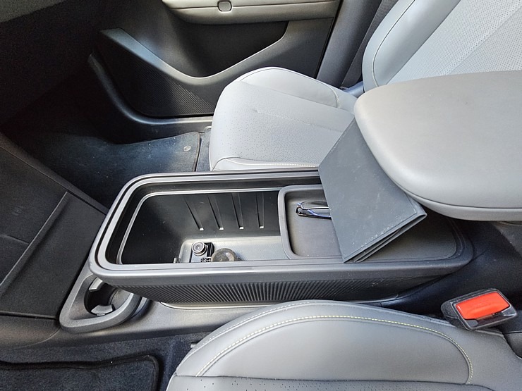 Apceļojam Rīgu ar elektrisko vāģi «Lynk & Co 02» no Ķīnas, ko Latvijā pārstāv «Mūsa Motors Rīga» 376881