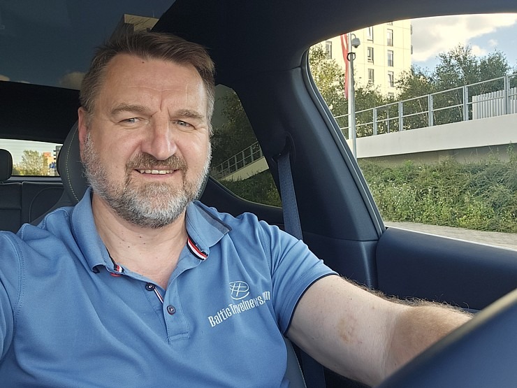 Apceļojam Rīgu ar elektrisko vāģi «Lynk & Co 02» no Ķīnas, ko Latvijā pārstāv «Mūsa Motors Rīga» 376882