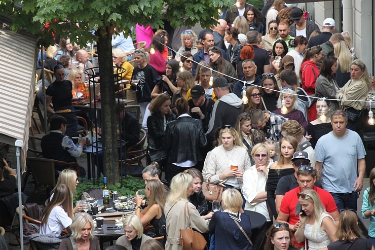 Restorāns «Buržujs» Berga bazārā pulcē gardēžus uz 16.Rīgas Austeru festivālu 377148