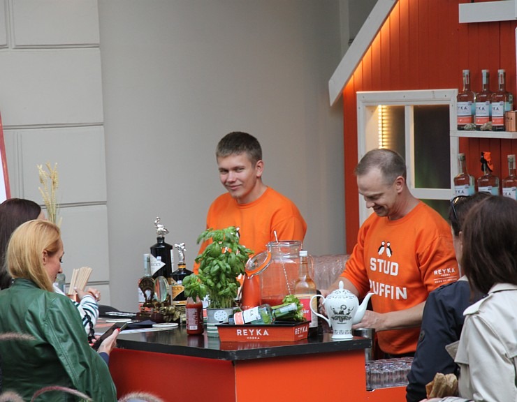 Restorāns «Buržujs» Berga bazārā pulcē gardēžus uz 16.Rīgas Austeru festivālu 377149