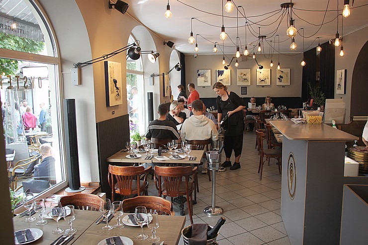 Restorāns «Buržujs» Berga bazārā pulcē gardēžus uz 16.Rīgas Austeru festivālu 377150