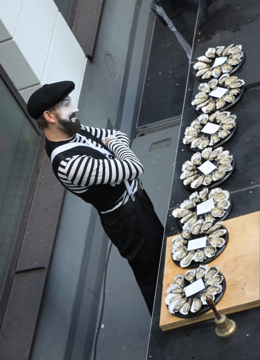 Restorāns «Buržujs» Berga bazārā pulcē gardēžus uz 16.Rīgas Austeru festivālu 377157