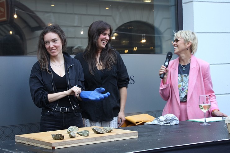 Restorāns «Buržujs» Berga bazārā pulcē gardēžus uz 16.Rīgas Austeru festivālu 377160