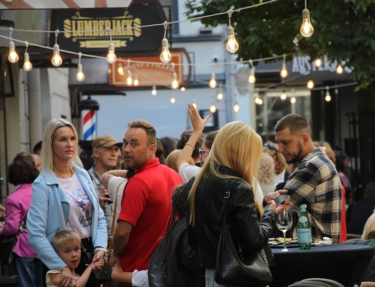 Restorāns «Buržujs» Berga bazārā pulcē gardēžus uz 16.Rīgas Austeru festivālu 377164
