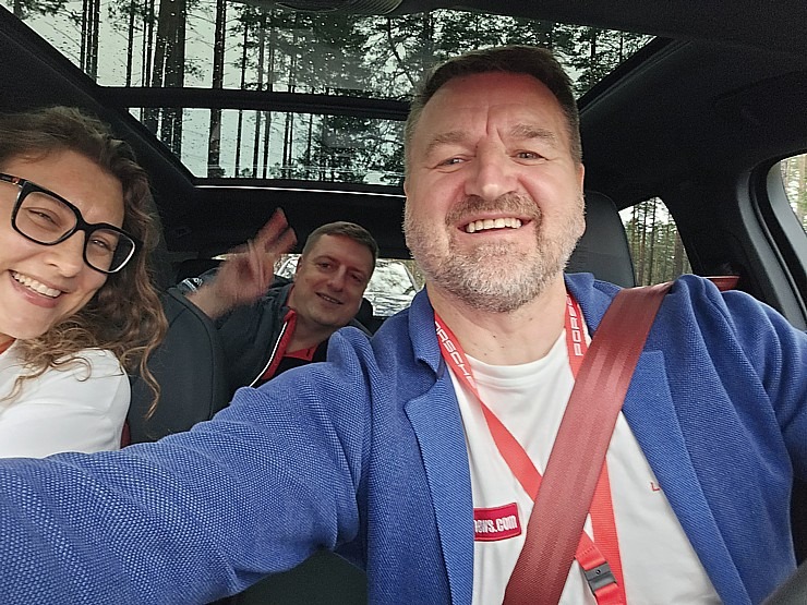 Travelnews.lv piedalās jaudīgā «Porsche Off-Road Experience» pasākumā, kas notiek sporta kompleksā «333» Travelnews.lv piedalās jaudīgā «Porsche Off-Road Experience» pasākumā, kas notiek sporta kompleksā «333» 377534