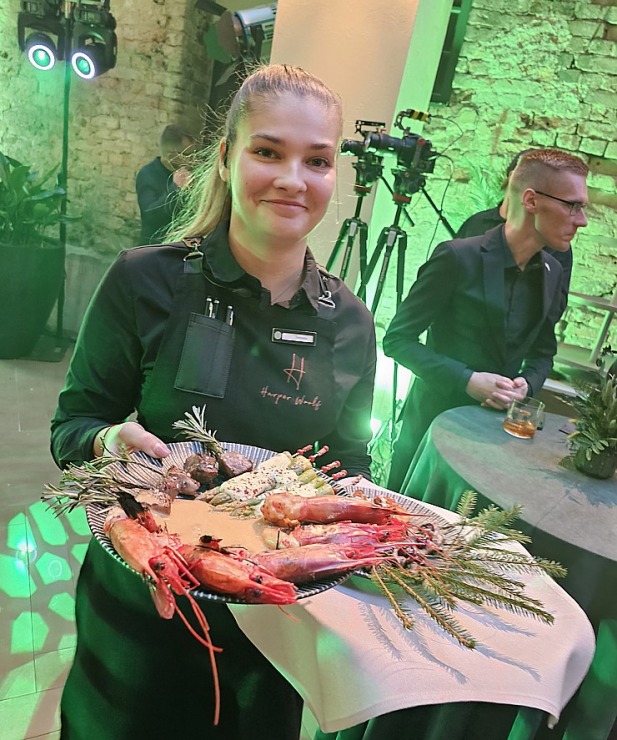 Ar grandiozu pasākumu «Four Senses of Nature» pēc renovācijas piesakās Vecrīgas 5 zvaigžņu viesnīca «Pullman Riga Old Town Hotel» Ar grandiozu pasākumu «Four Senses of Nature» pēc renovācijas piesakās Vecrīgas 5 zvaigžņu viesnīca «Pullman Riga Old Town Hotel» 377867
