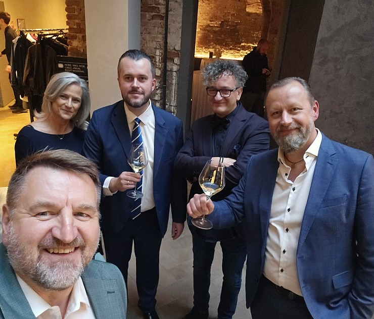 Ar grandiozu pasākumu «Four Senses of Nature» pēc renovācijas piesakās Vecrīgas 5 zvaigžņu viesnīca «Pullman Riga Old Town Hotel» Ar grandiozu pasākumu «Four Senses of Nature» pēc renovācijas piesakās Vecrīgas 5 zvaigžņu viesnīca «Pullman Riga Old Town Hotel» 377881