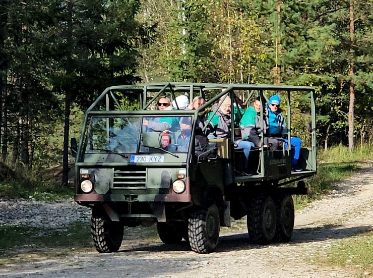 Braucam ar īpašu apvidus auto no « Adrenaator» pa Aidu alpiem Igaunijas Austrumviru apriņķī. Sadarbībā ar «Active Travel» un Idaviru Braucam ar īpašu apvidus auto no « Adrenaator» pa Aidu alpiem Igaunijas Austrumviru apriņķī. Sadarbībā ar «Active Travel» un Idaviru 378428