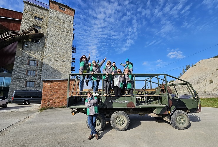 Braucam ar īpašu apvidus auto no « Adrenaator» pa Aidu alpiem Igaunijas Austrumviru apriņķī. Sadarbībā ar «Active Travel» un Idaviru Braucam ar īpašu apvidus auto no « Adrenaator» pa Aidu alpiem Igaunijas Austrumviru apriņķī. Sadarbībā ar «Active Travel» un Idaviru 378450