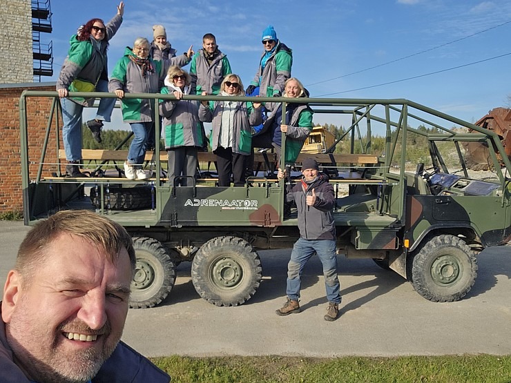Braucam ar īpašu apvidus auto no « Adrenaator» pa Aidu alpiem Igaunijas Austrumviru apriņķī. Sadarbībā ar «Active Travel» un Idaviru Braucam ar īpašu apvidus auto no « Adrenaator» pa Aidu alpiem Igaunijas Austrumviru apriņķī. Sadarbībā ar «Active Travel» un Idaviru 378451