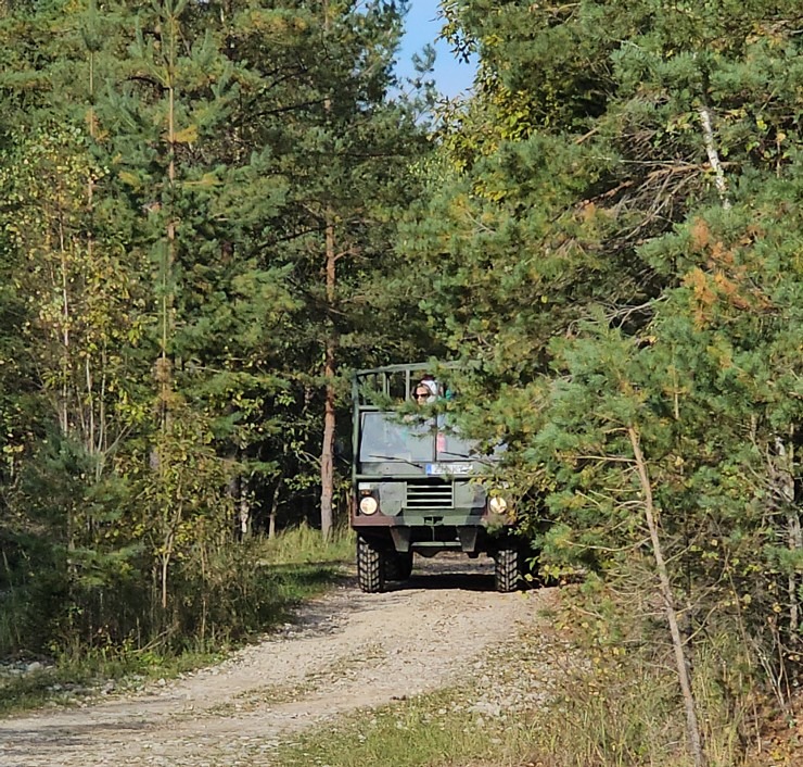 Braucam ar īpašu apvidus auto no « Adrenaator» pa Aidu alpiem Igaunijas Austrumviru apriņķī. Sadarbībā ar «Active Travel» un Idaviru Braucam ar īpašu apvidus auto no « Adrenaator» pa Aidu alpiem Igaunijas Austrumviru apriņķī. Sadarbībā ar «Active Travel» un Idaviru 378424