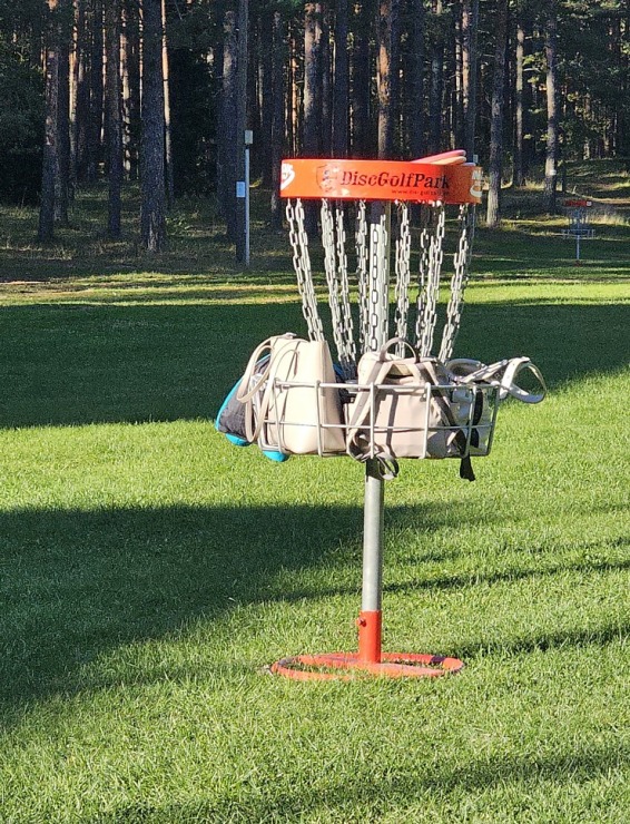 Apmeklējam Alutaguses Veselības sporta centru un iepazīstam meža velobraukšanu un disku golfu. Sadarbībā «Active Travel» un Idaviru Apmeklējam Alutaguses Veselības sporta centru un iepazīstam meža velobraukšanu un disku golfu. Sadarbībā «Active Travel» un Idaviru 378610