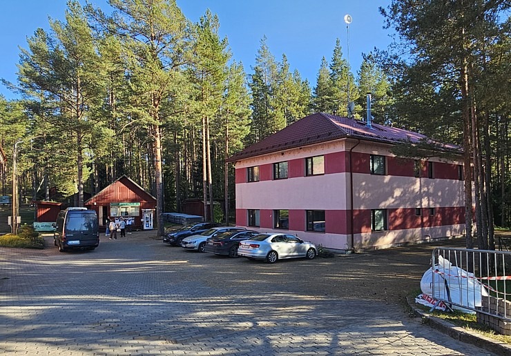 Apmeklējam Alutaguses Veselības sporta centru un iepazīstam meža velobraukšanu un disku golfu. Sadarbībā «Active Travel» un Idaviru 378613