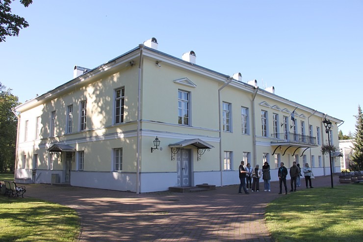 Apmeklējam Mētaguses muižas kompleksu, restorānu «Rosen» un spa viesnīcu «Von Roden spa». Sadarbībā «Active Travel» un Idaviru Apmeklējam Mētaguses muižas kompleksu, restorānu «Rosen» un spa viesnīcu «Von Roden spa». Sadarbībā «Active Travel» un Idaviru 378687