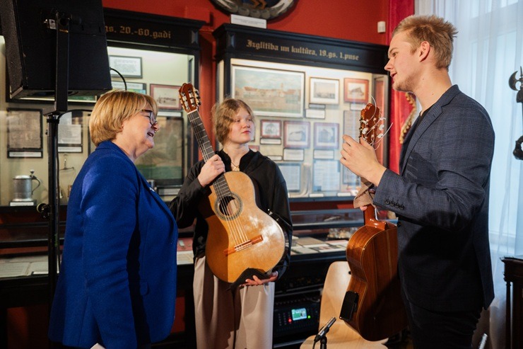 Parakstīts sadarbības memorands starp Liepāja 2027, Lielbritānijas vēstniecību Latvijā un British Council Parakstīts sadarbības memorands starp Liepāja 2027, Lielbritānijas vēstniecību Latvijā un British Council 378876