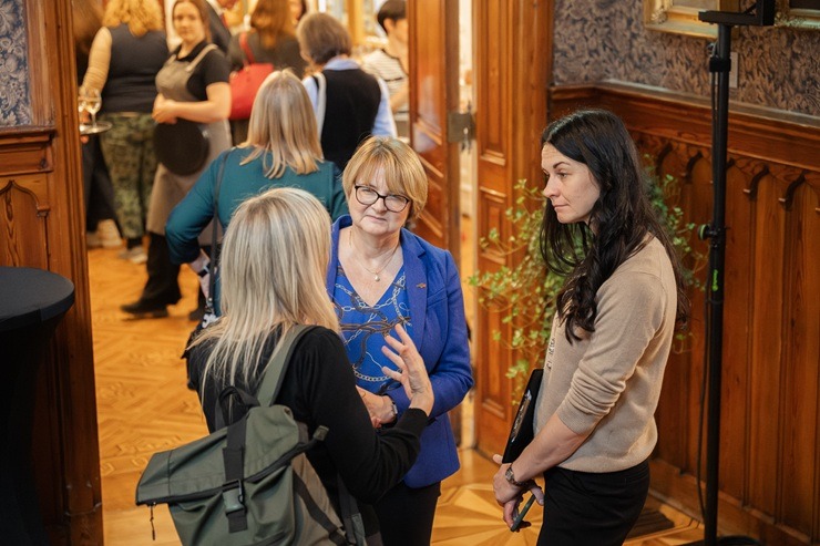 Parakstīts sadarbības memorands starp Liepāja 2027, Lielbritānijas vēstniecību Latvijā un British Council Parakstīts sadarbības memorands starp Liepāja 2027, Lielbritānijas vēstniecību Latvijā un British Council 378878