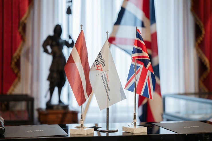 Parakstīts sadarbības memorands starp Liepāja 2027, Lielbritānijas vēstniecību Latvijā un British Council Parakstīts sadarbības memorands starp Liepāja 2027, Lielbritānijas vēstniecību Latvijā un British Council 378865