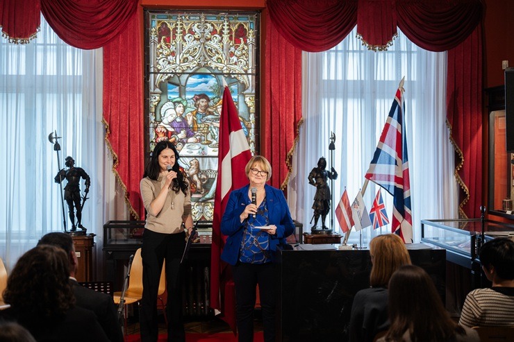 Parakstīts sadarbības memorands starp Liepāja 2027, Lielbritānijas vēstniecību Latvijā un British Council Parakstīts sadarbības memorands starp Liepāja 2027, Lielbritānijas vēstniecību Latvijā un British Council 378870