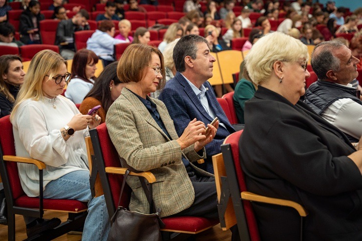 Biznesa augstskolā «Turība» norisinās tūrisma konference «Tūrisma attīstības recepte: ilgtspējība, atbildība, drošība» 379095