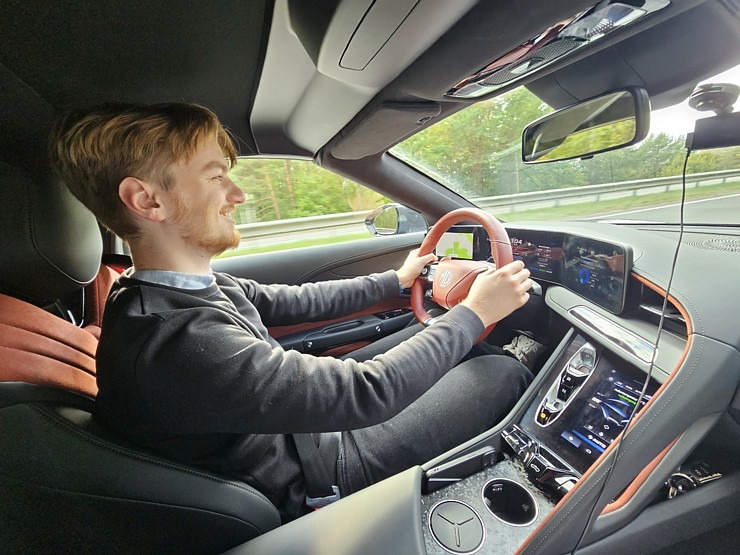 Ar jauno «MG Cyberster» viss ir citādi - braukšanas prieks un burvīgas emocijas. Sadarbībā ar auto centru AutoBrava 379238