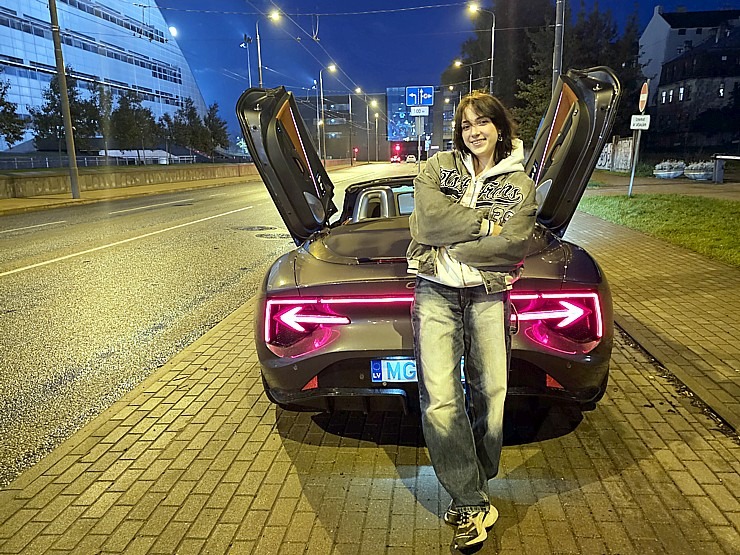 Ar jauno «MG Cyberster» viss ir citādi - braukšanas prieks un burvīgas emocijas. Sadarbībā ar auto centru AutoBrava 379245
