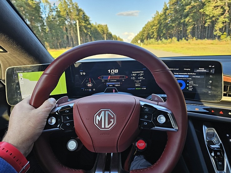 Ar jauno «MG Cyberster» viss ir citādi - braukšanas prieks un burvīgas emocijas. Sadarbībā ar auto centru AutoBrava 379222