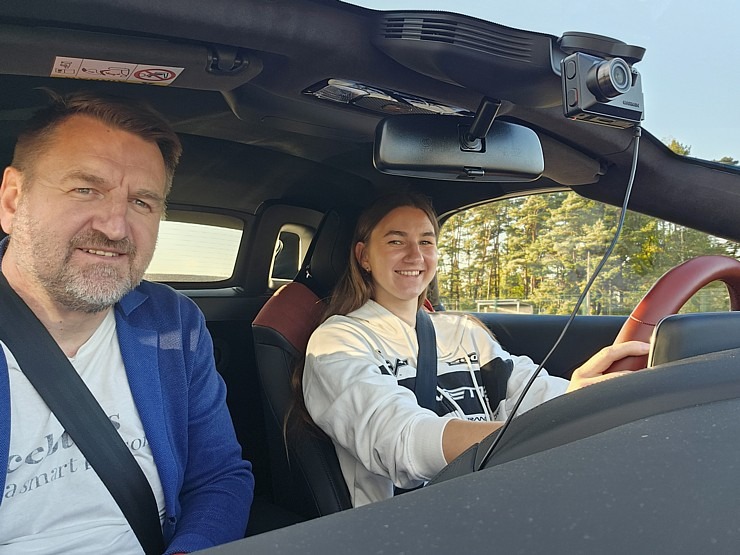 Ar jauno «MG Cyberster» viss ir citādi - braukšanas prieks un burvīgas emocijas. Sadarbībā ar auto centru AutoBrava 379225