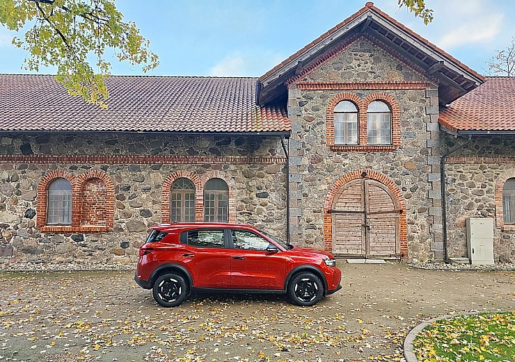 Sadarbībā ar auto nomu «SIXT Latvija» (Opel Frontera 27 eiro dienā) apceļojam Mālpils muižu 379483
