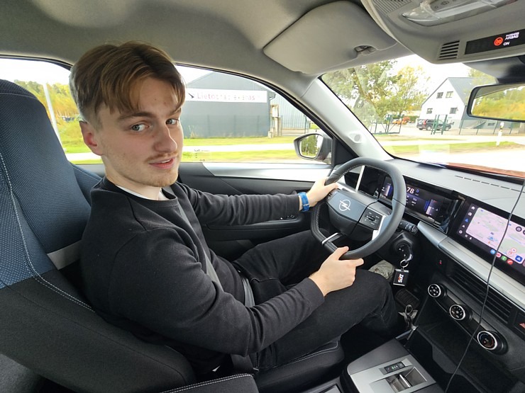 Sadarbībā ar auto nomu «SIXT Latvija» apceļojam Latviju - Opel Frontera no 27 eiro 379629