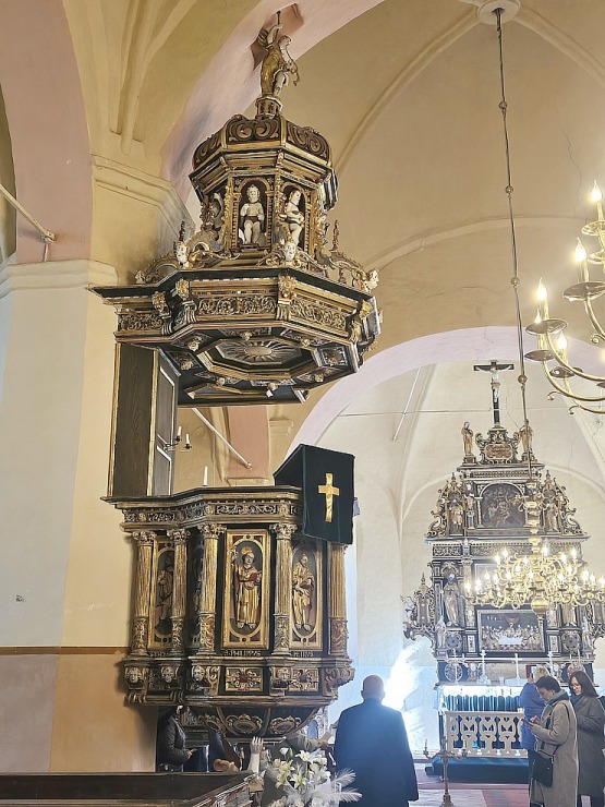 Apmeklējam Zlēku luterāņu baznīcu, kas celta celta ap 1645.gadu, Ventspils novadā  Apmeklējam Zlēku luterāņu baznīcu, kas celta celta ap 1645.gadu, Ventspils novadā 379654