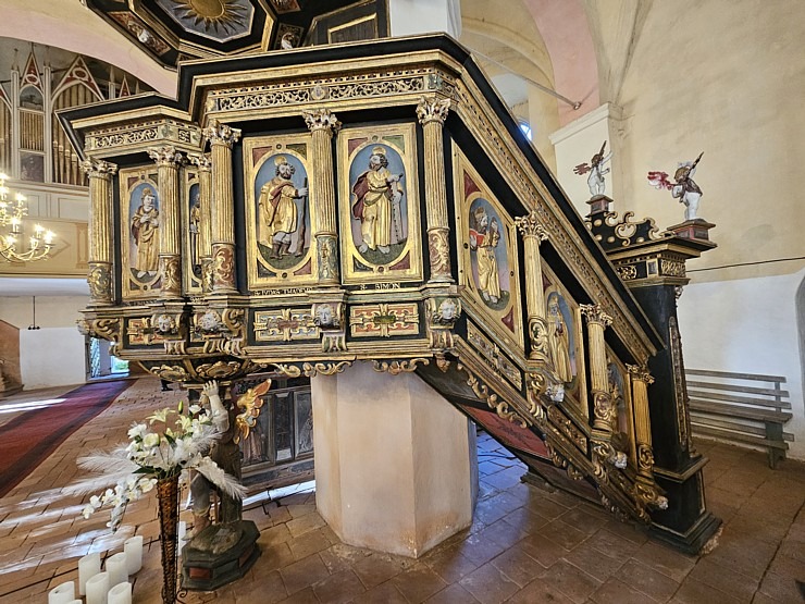 Apmeklējam Zlēku luterāņu baznīcu, kas celta celta ap 1645.gadu, Ventspils novadā  Apmeklējam Zlēku luterāņu baznīcu, kas celta celta ap 1645.gadu, Ventspils novadā 379655