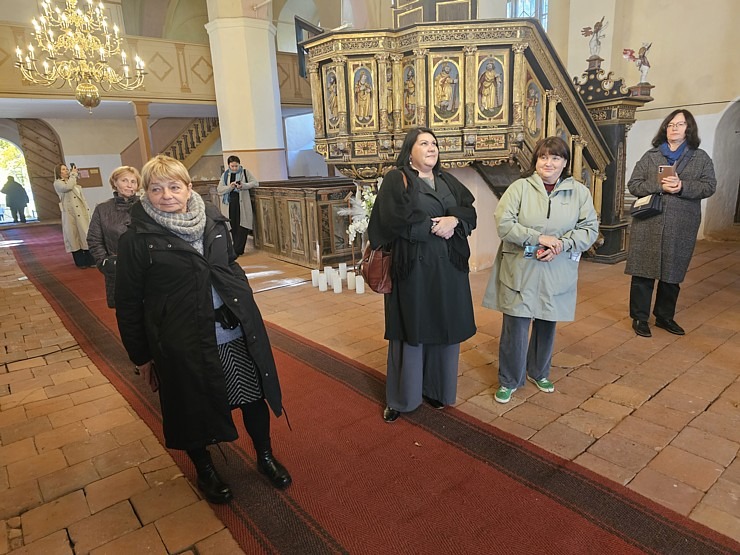 Apmeklējam Zlēku luterāņu baznīcu, kas celta celta ap 1645.gadu, Ventspils novadā  Apmeklējam Zlēku luterāņu baznīcu, kas celta celta ap 1645.gadu, Ventspils novadā 379663