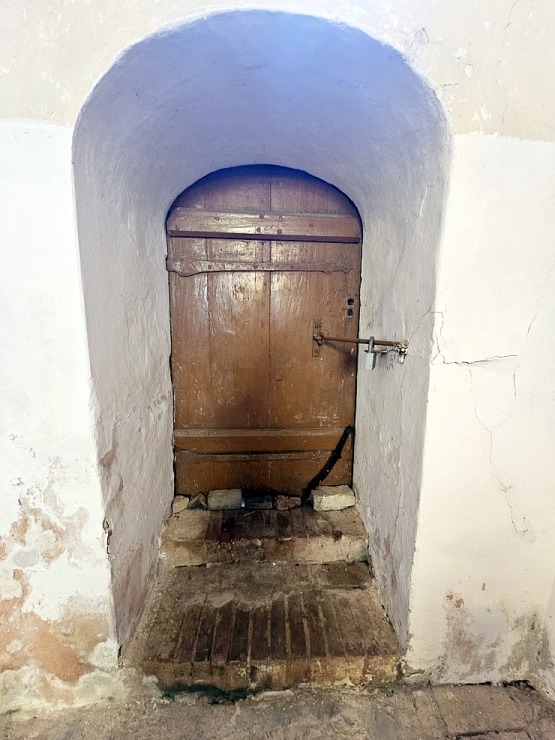 Apmeklējam Zlēku luterāņu baznīcu, kas celta celta ap 1645.gadu, Ventspils novadā  Apmeklējam Zlēku luterāņu baznīcu, kas celta celta ap 1645.gadu, Ventspils novadā 379666